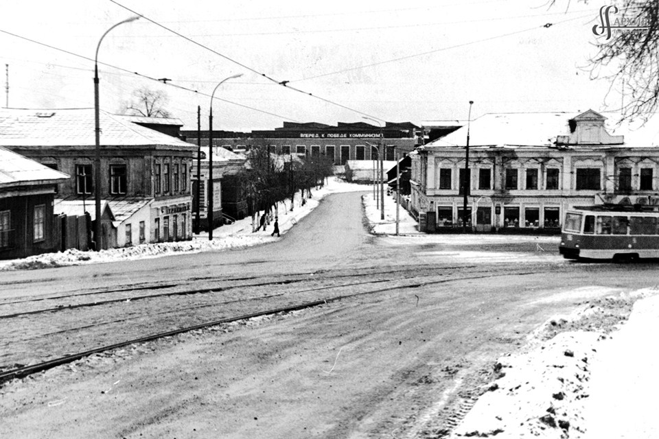 Ulitsa 1905 goda. Ansicht mit Straßenbahn. März 1973. Stadtarchiv Perm. Bestand 1410. Verzeichnis 2. Akte 2089. Seite 1.