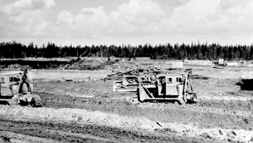 Подготовка площадки под строительство завода. 1950-е