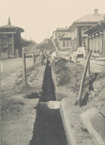 ул. Ирбитская, 1925 год. Слева – водоразборная будка