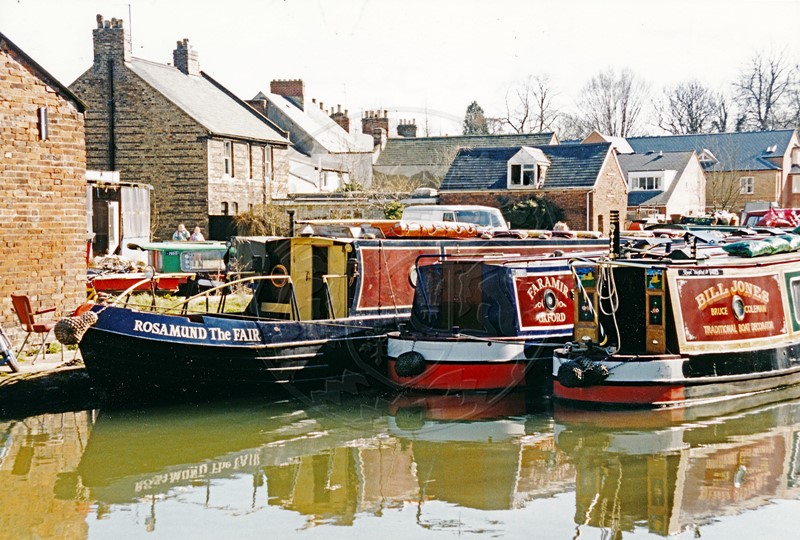 Canal narrowboats at Jericho, 1995