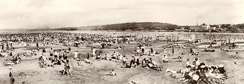 Beach on the right bank of the Kama River opposite the river station. [late 1950s-early 1960s]