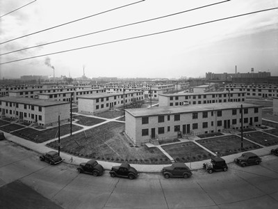 Жилой комплекс «Парквей Плейс» (Parkway Place) для рабочих военных заводов, Луисвилль, штат Кентукки, США, 1943 год. Из каталога фотостудии «Кофилд и Шук» (Caufield & Shook), архив Луисвилльского университета.