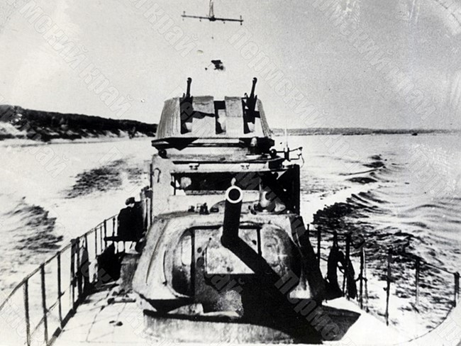 One of the armored boats, built at the Molotov Shipbuilding Plant head-ing down the Volga river before joining the Dnieper military flotilla