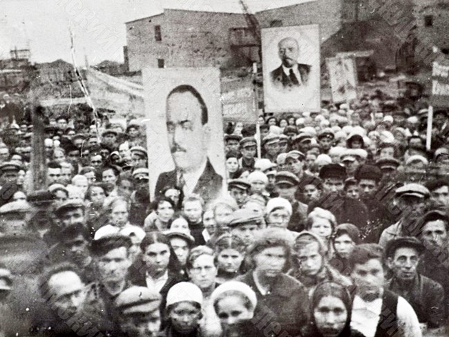 Workers of the Berezniki Magnesium Plant at a rally celebrating the completion of construction and commissioning of the plant