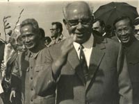 Приезд во Вьетнам Н.В. Подгорного (в центре)– председателя президиума ВС СССР. слева Хо Ши Мин