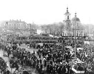 1 мая 1926 года на Сенной (Октябрьской) площади. Фото М.И.Кузнецова. «Архив города Перми». Ф.1053. Из новых поступлений