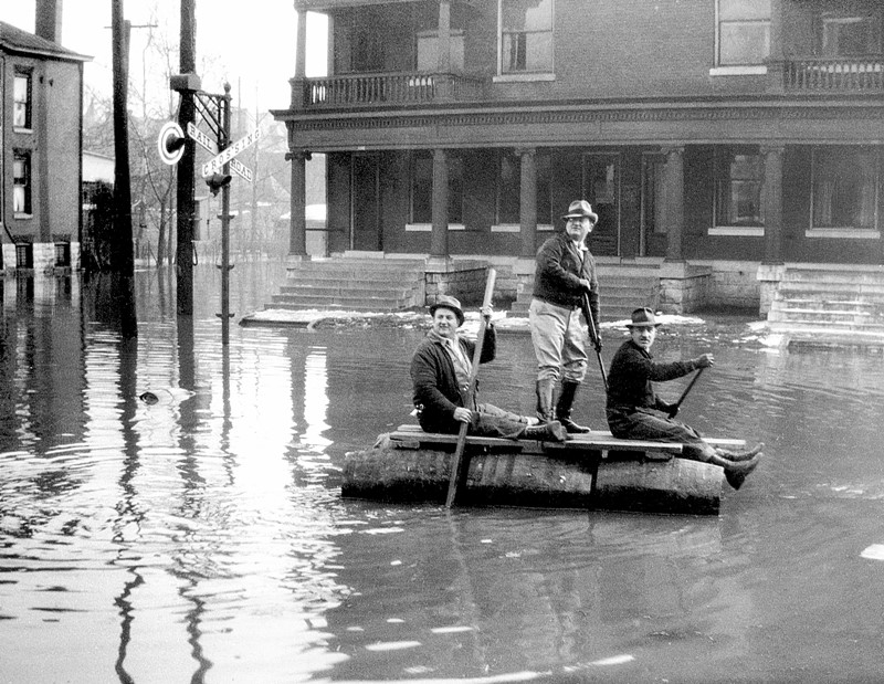 Наводнение на Четвертой улице и Голберт-авеню, Луисвилль, Кентукки, 1937 год