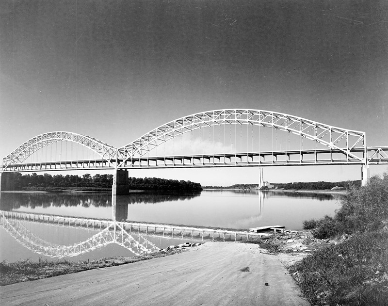 Sherman Minton Bridge as its construction neared completion, 1962