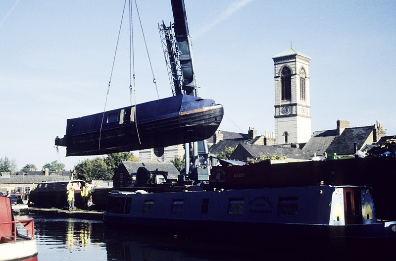 Craning of a narrowboat onto the wharf at Jericho in the 1990s