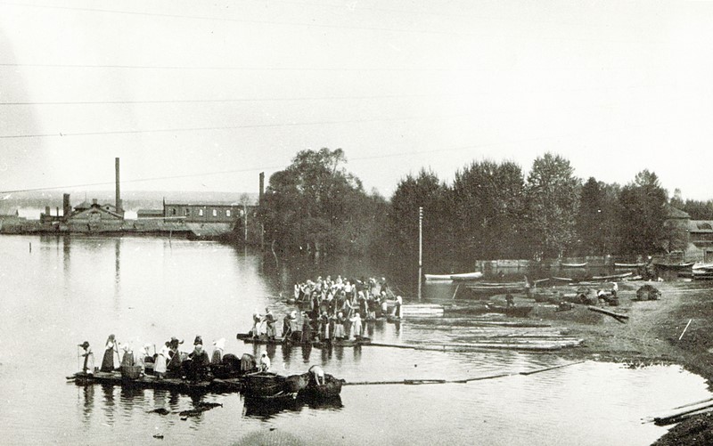 Разлив реки Камы у завода Леснера в 1914 году